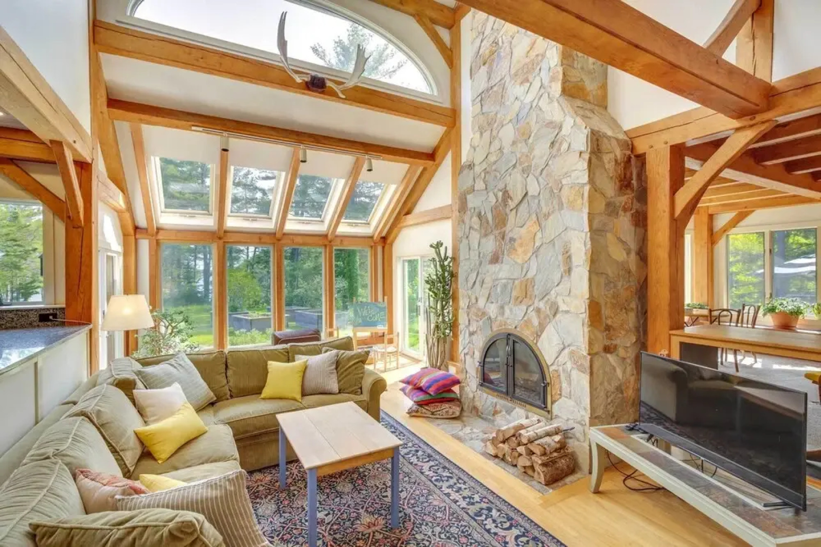 Waterfront West Bath Rental w/ Screened-in Porch!