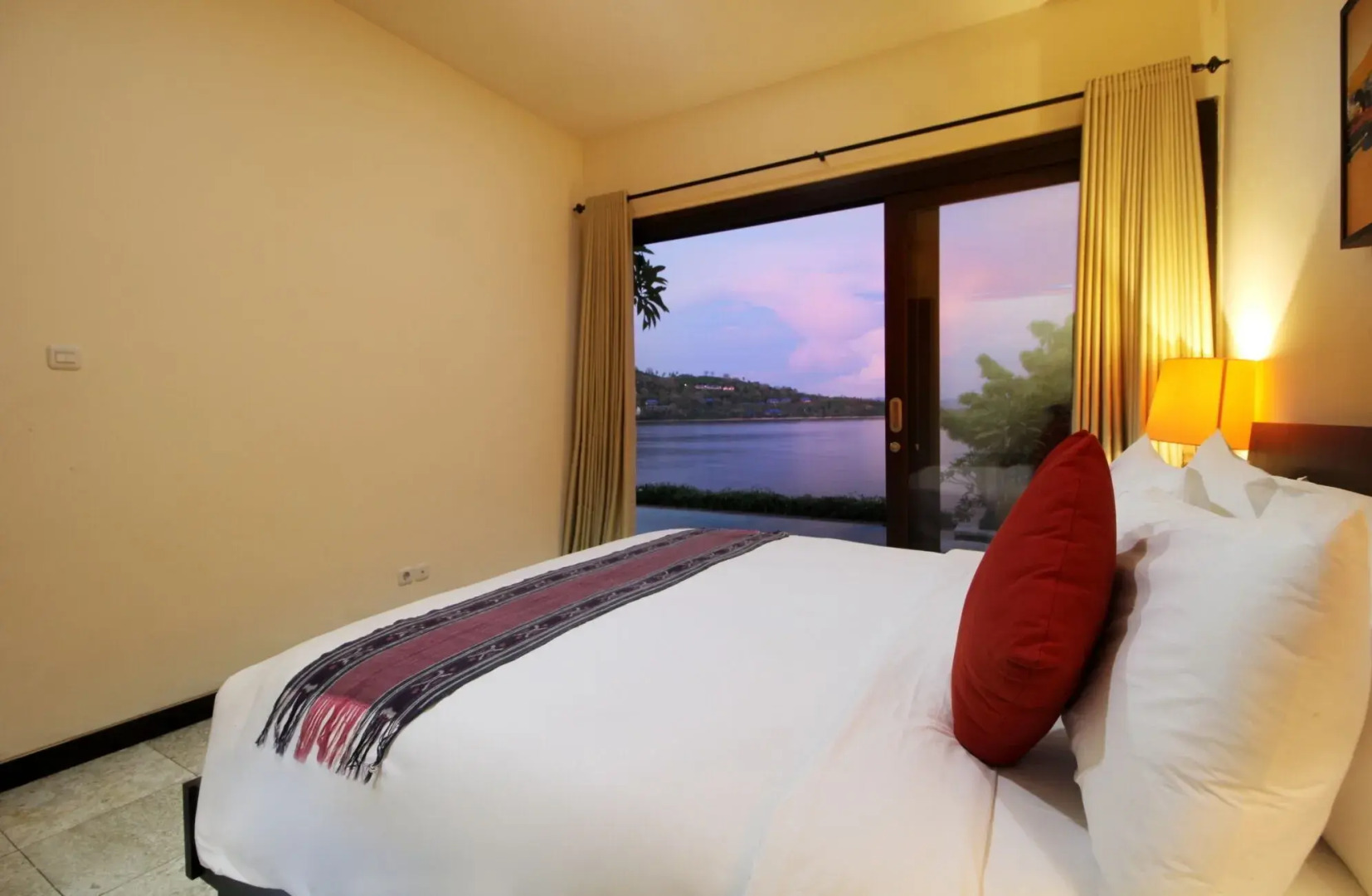 Lombok Sunset Bay Resort