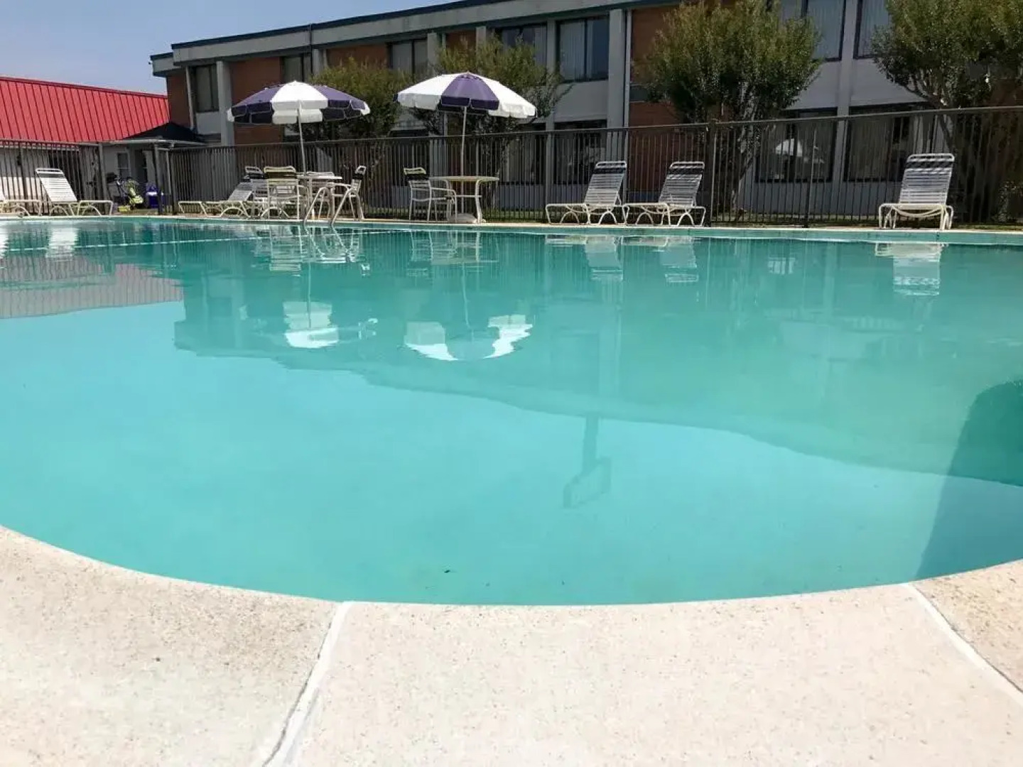 City Studios Inn And Suites