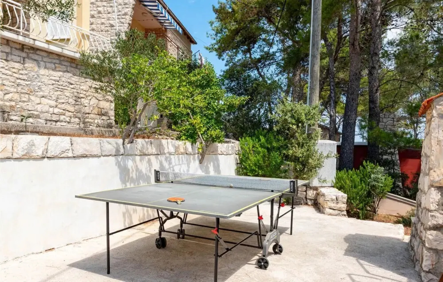 Stunning Home in Prigradica With Wifi and 4 Bedrooms