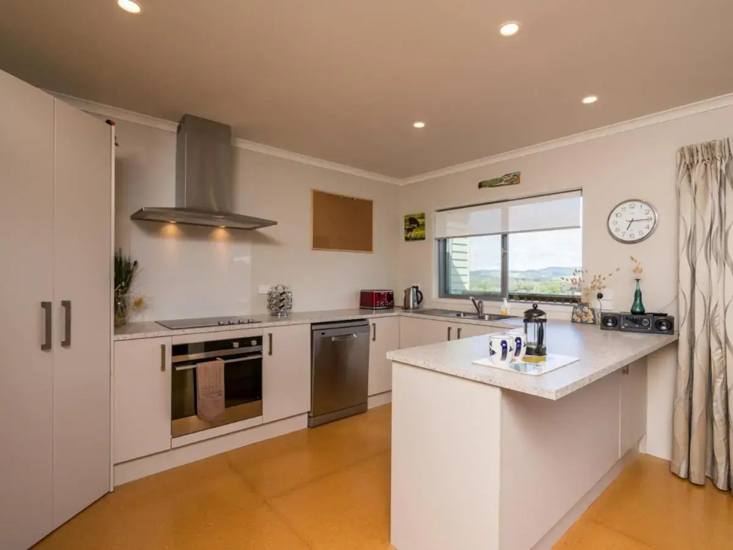 Driftwood Views - Mangawhai Heads Holiday Home