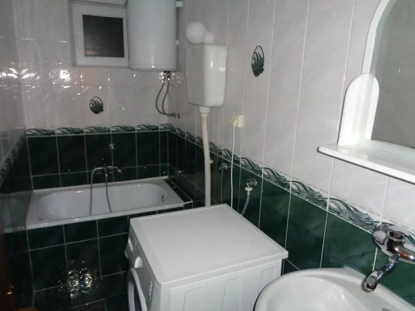 Larissa Sunrise Apartment