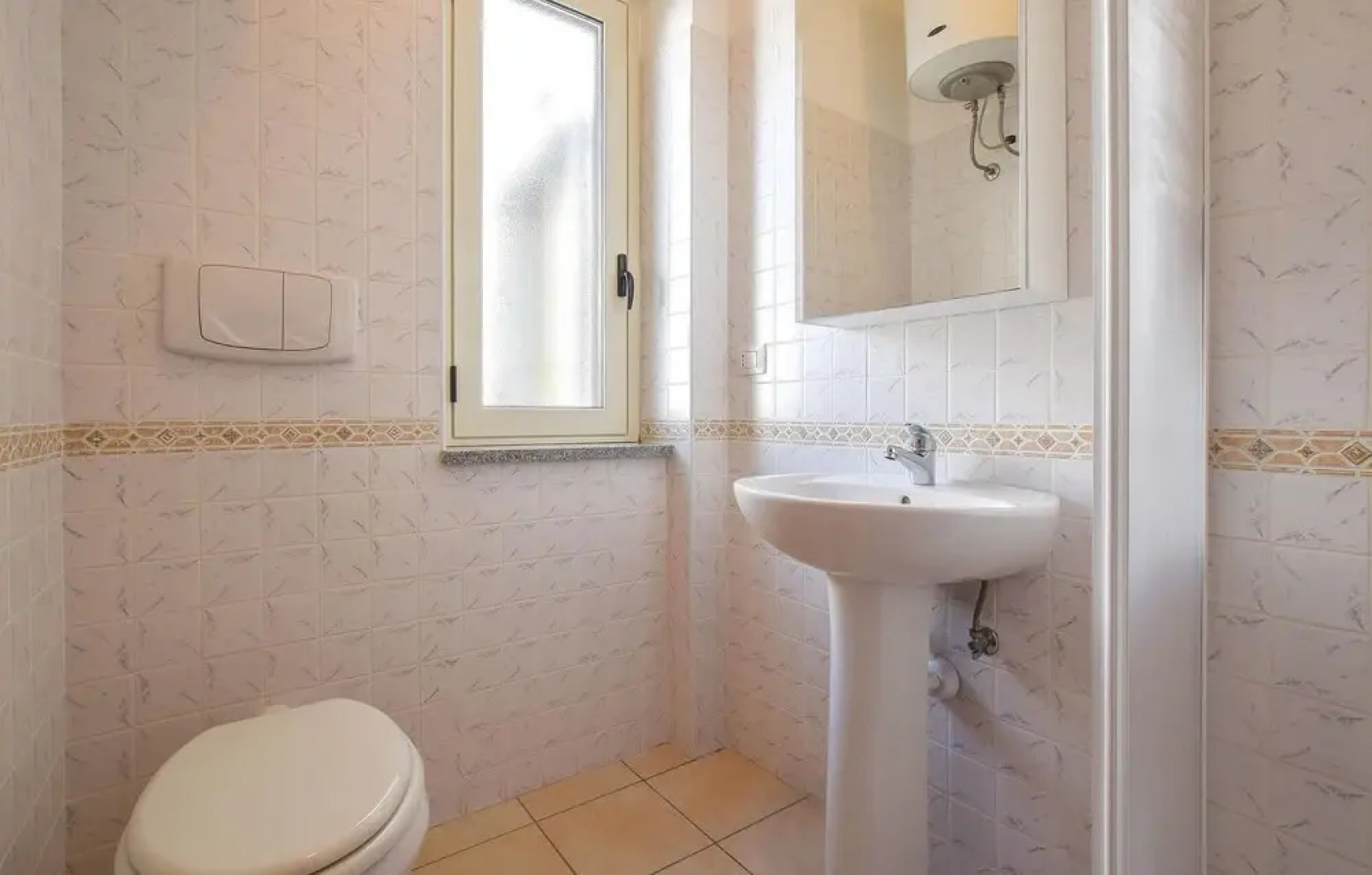 Awesome Apartment in Isca Marina With 1 Bedrooms