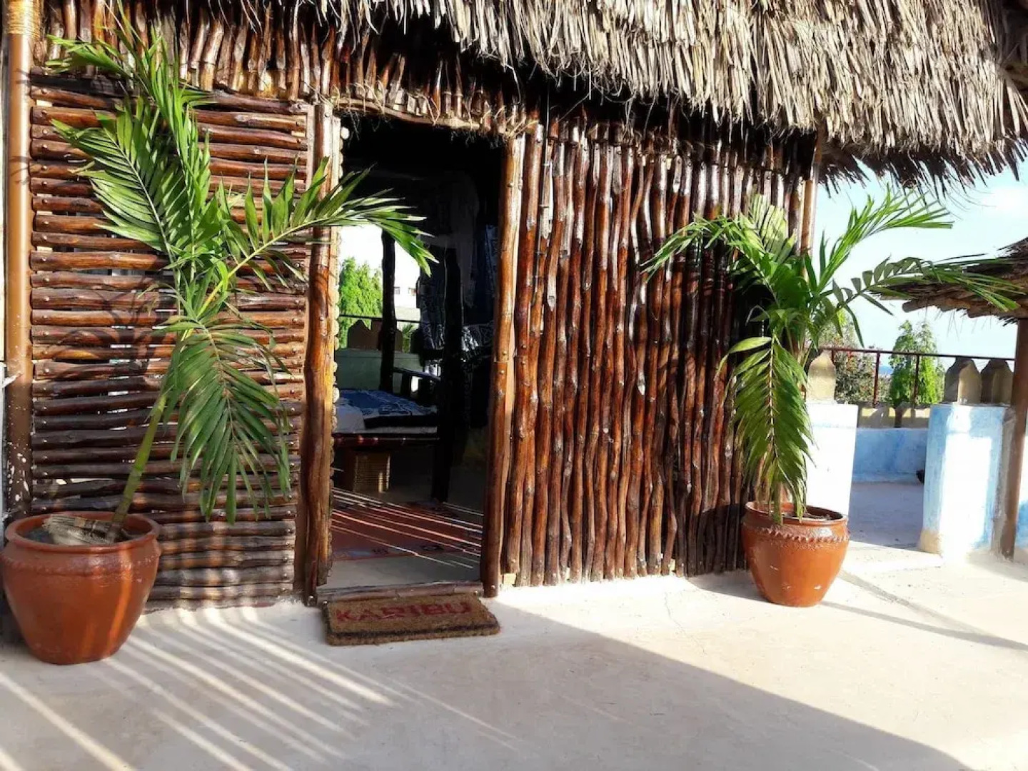 Tulia House - Hostel