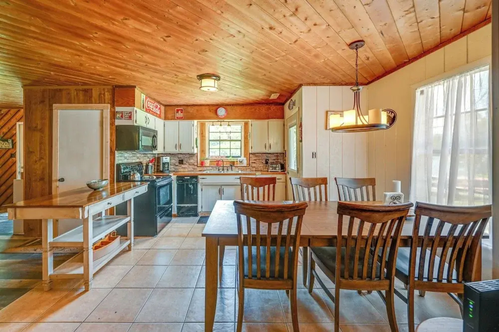 Lakefront North Carolina Abode w/ Grill & Fire Pit