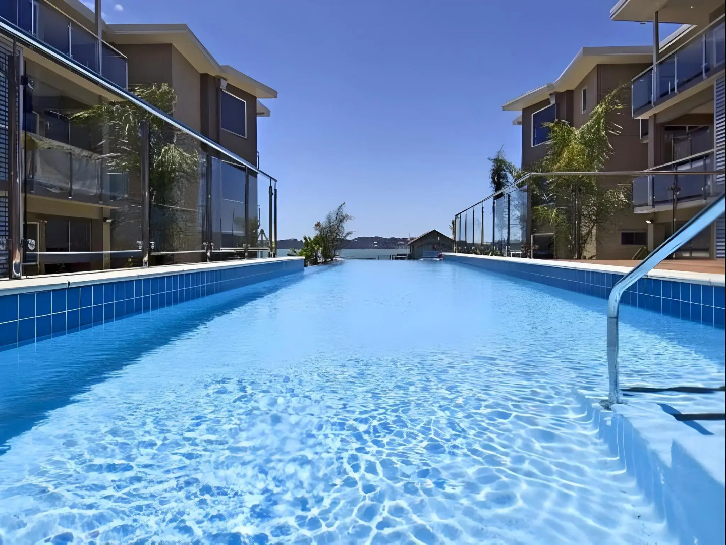 Edgewater Palms Apartments