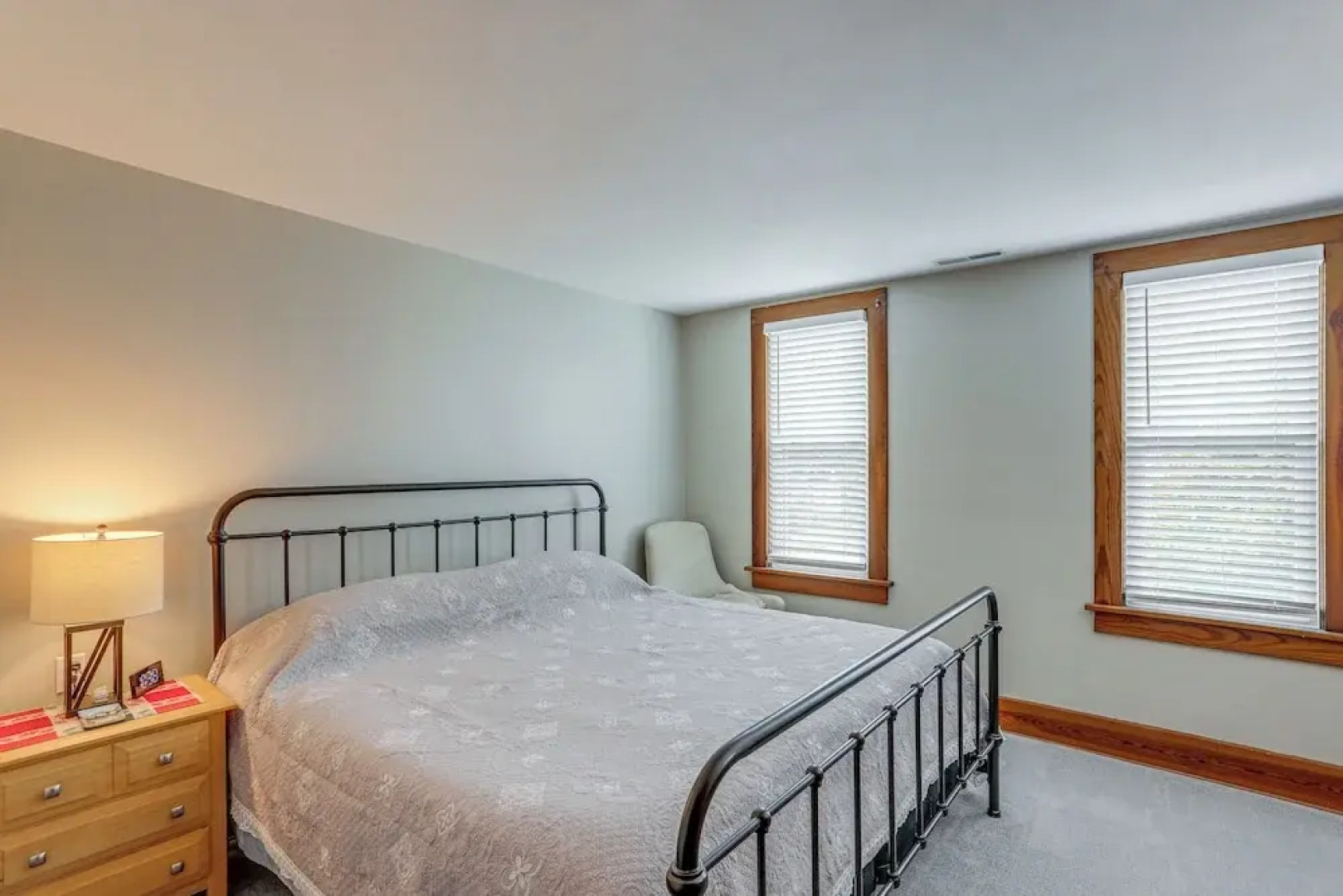 3 Mi to Cedar Point: Sunny Sandusky Home w/ Yard