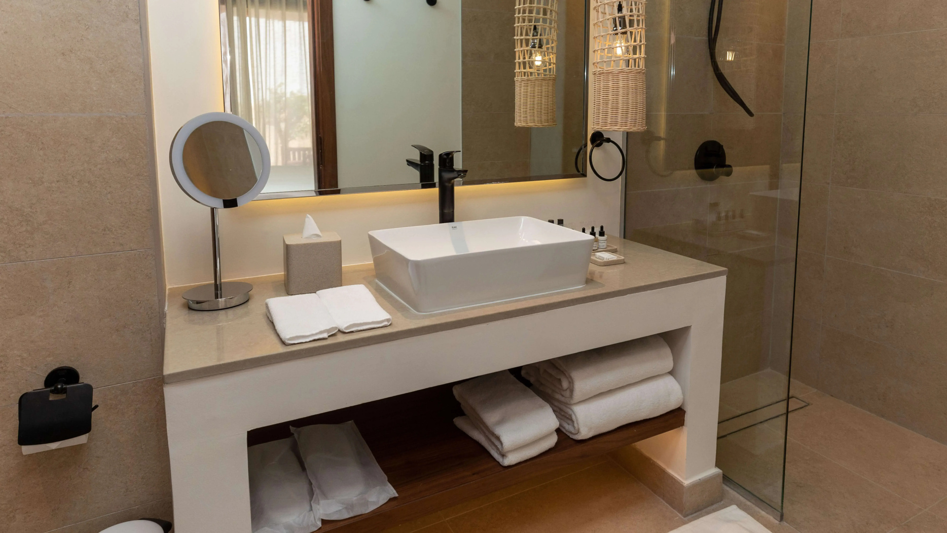 Bab Al Nojoum Bateen Liwa Resort