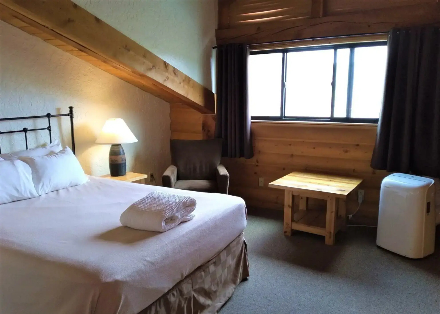 The Boulder Creek Lodge