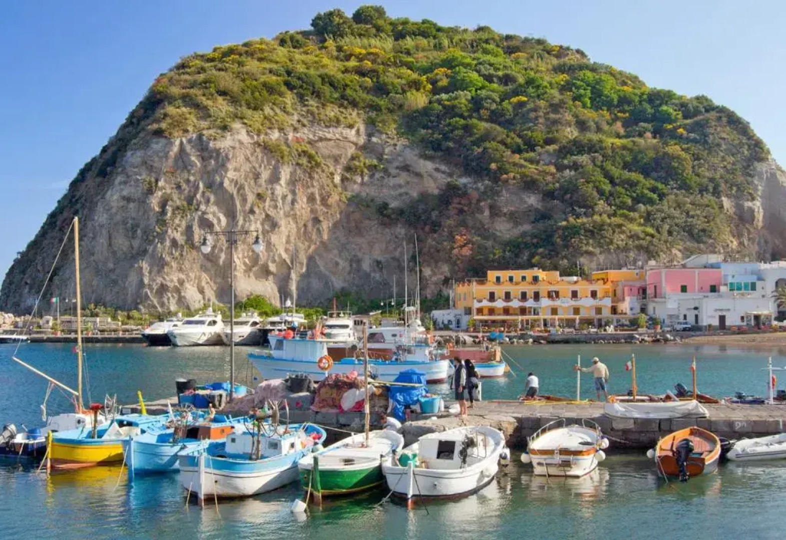 Villetta con Piscina condivisa e Giardino esclusivo di 1000 mq