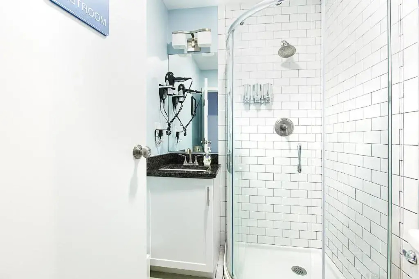 Quarters on DOT by Thatch