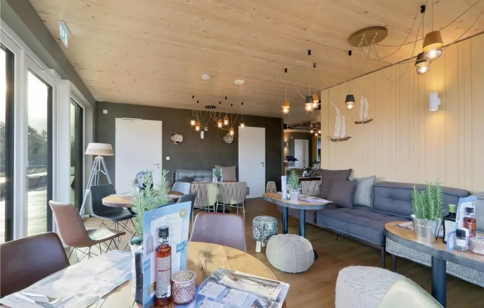 Amazing Apartment in Lembruch/dümmer See With 2 Bedrooms, Wifi and Indoor Swimming Pool