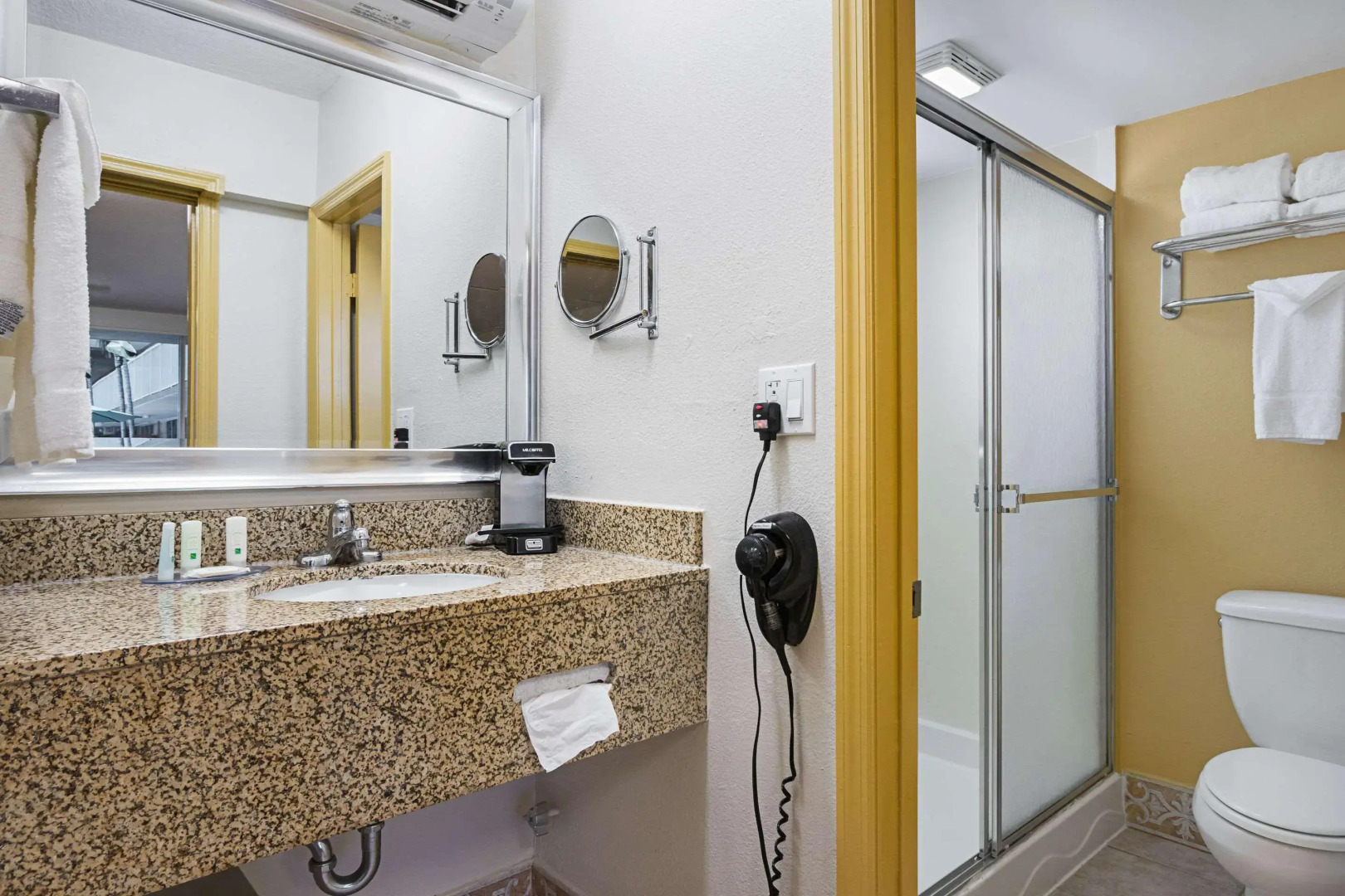 Quality Inn & Suites Airport/Cruise Port Hollywood