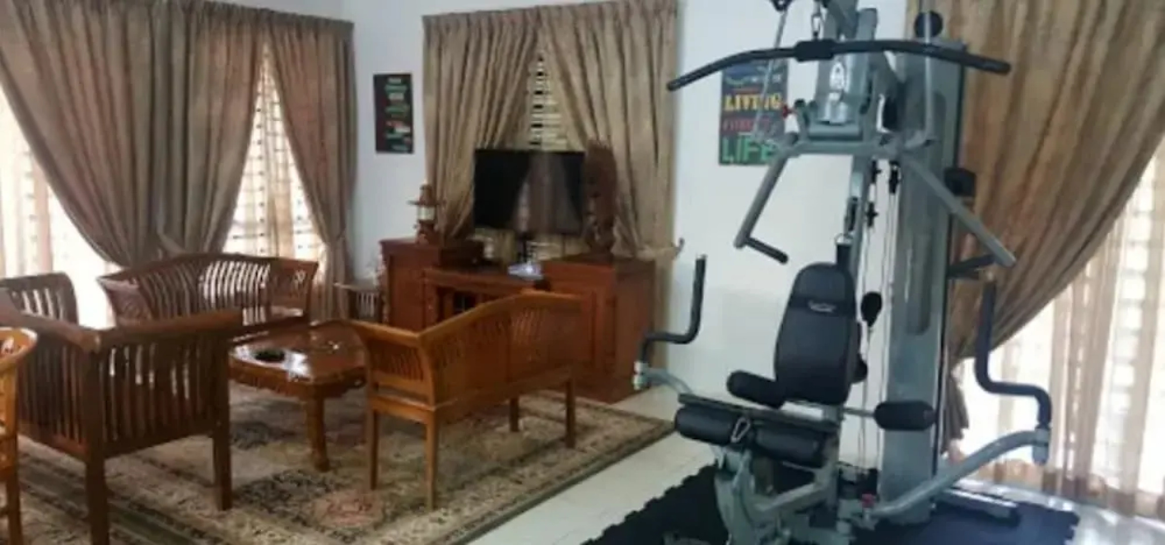 Nur Banglo Homestay Port Dickson