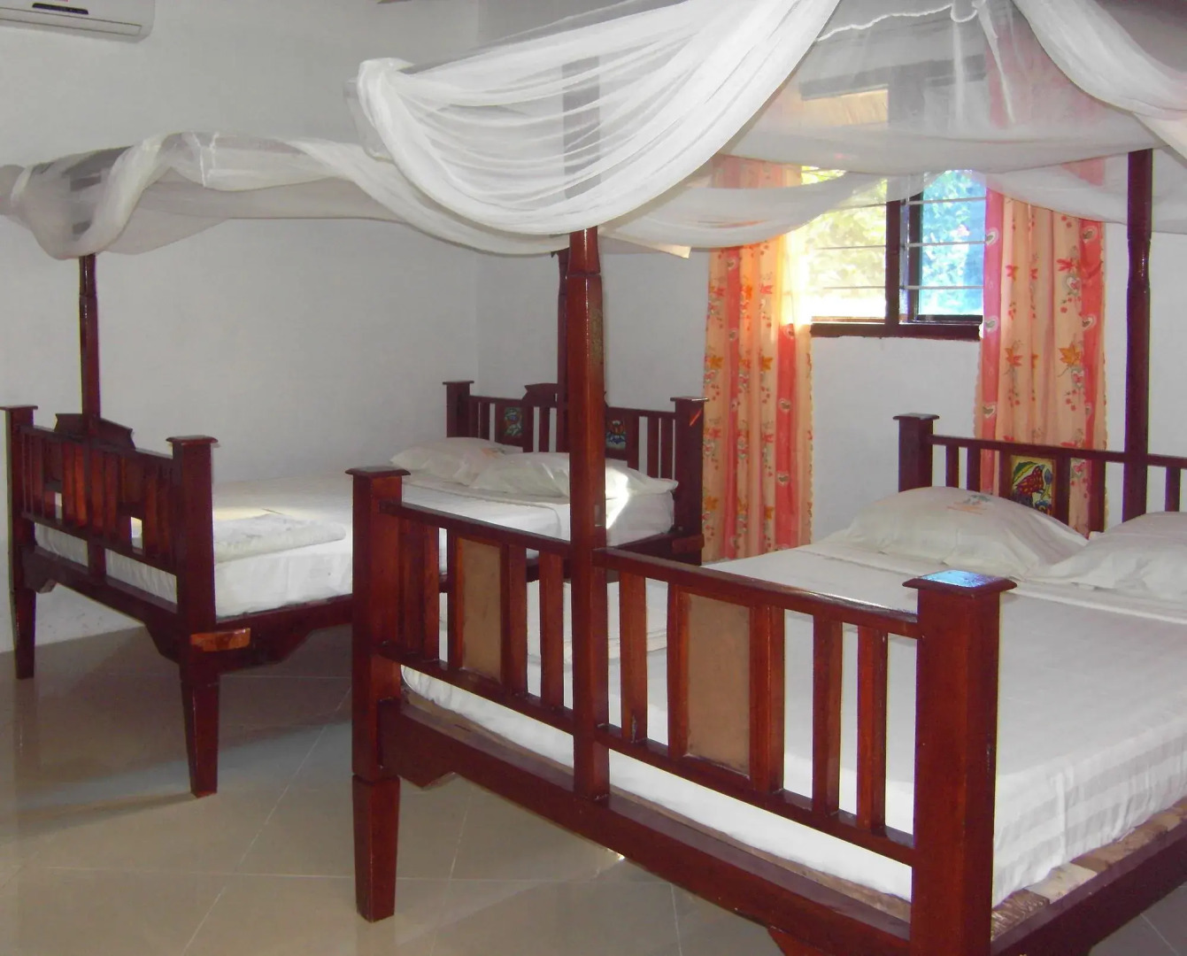 Baraka Beach Bungalows