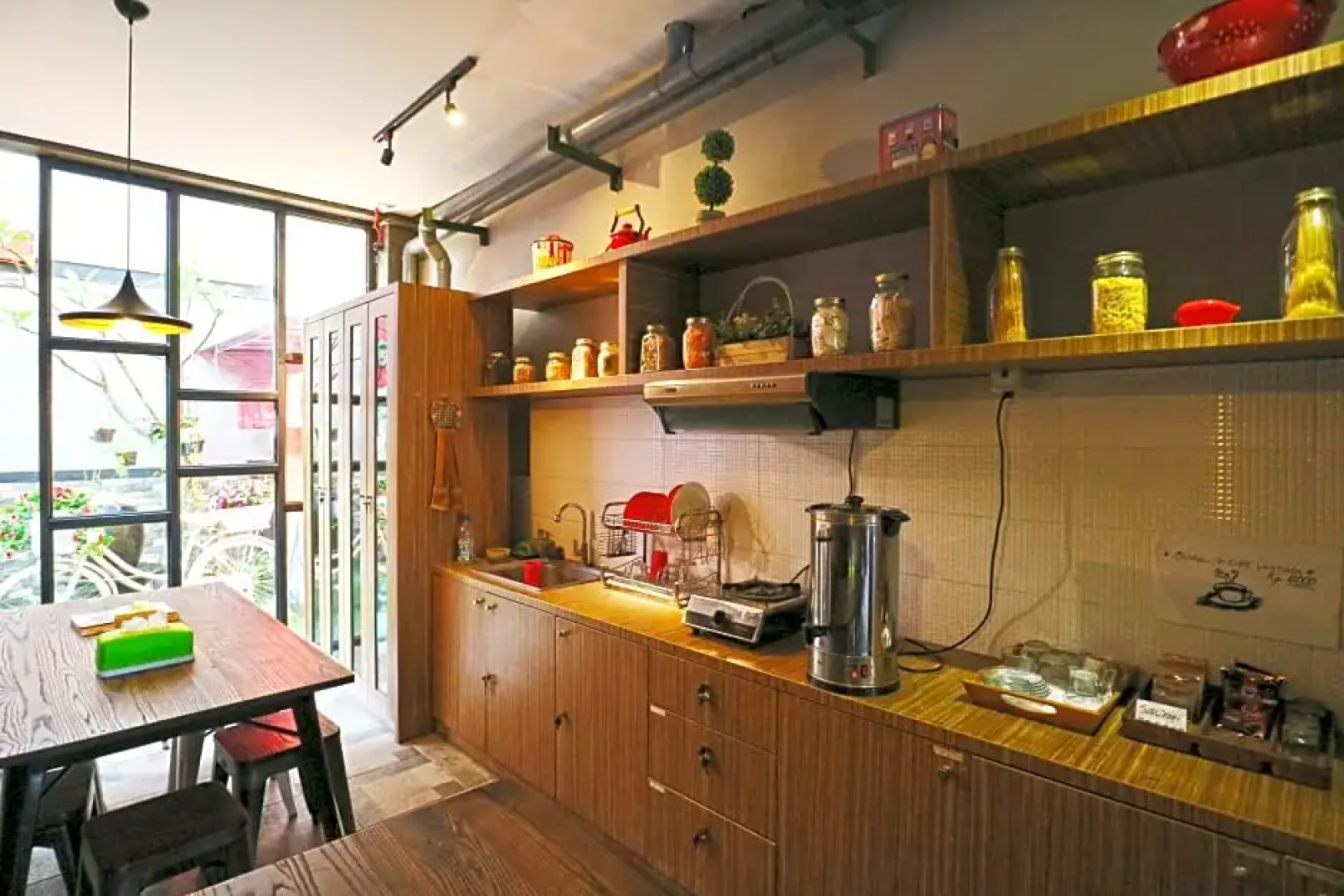 Kamariska Hostel by ZUZU