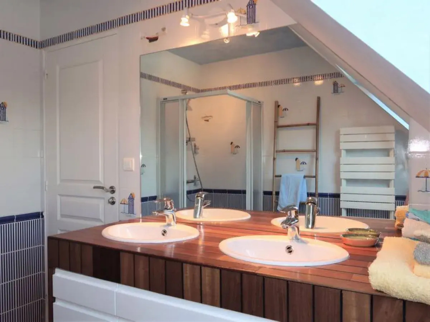 Ty Coat Pin (TGC117)