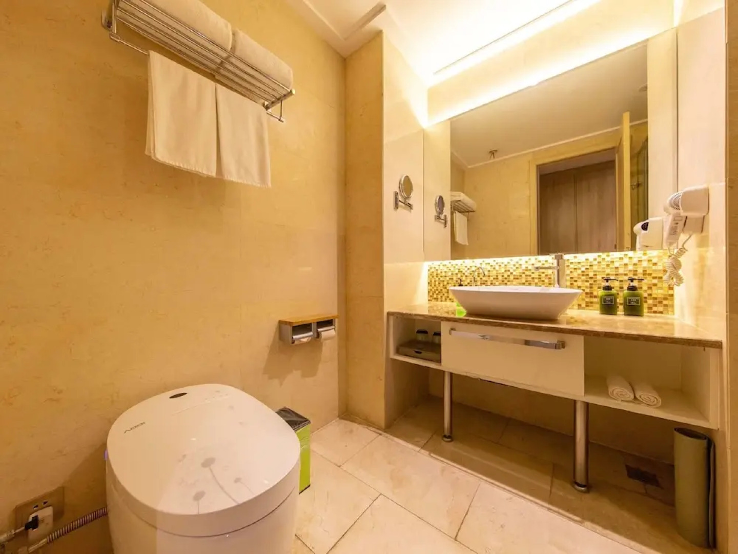 IBIS Styles NT Shimao Plz.