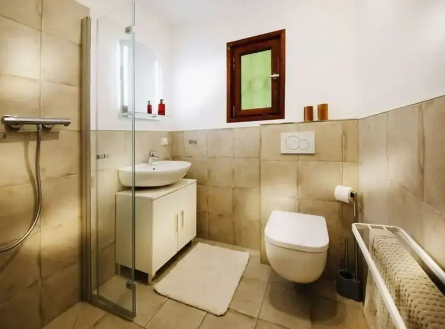 Forest House in the Roman Valley