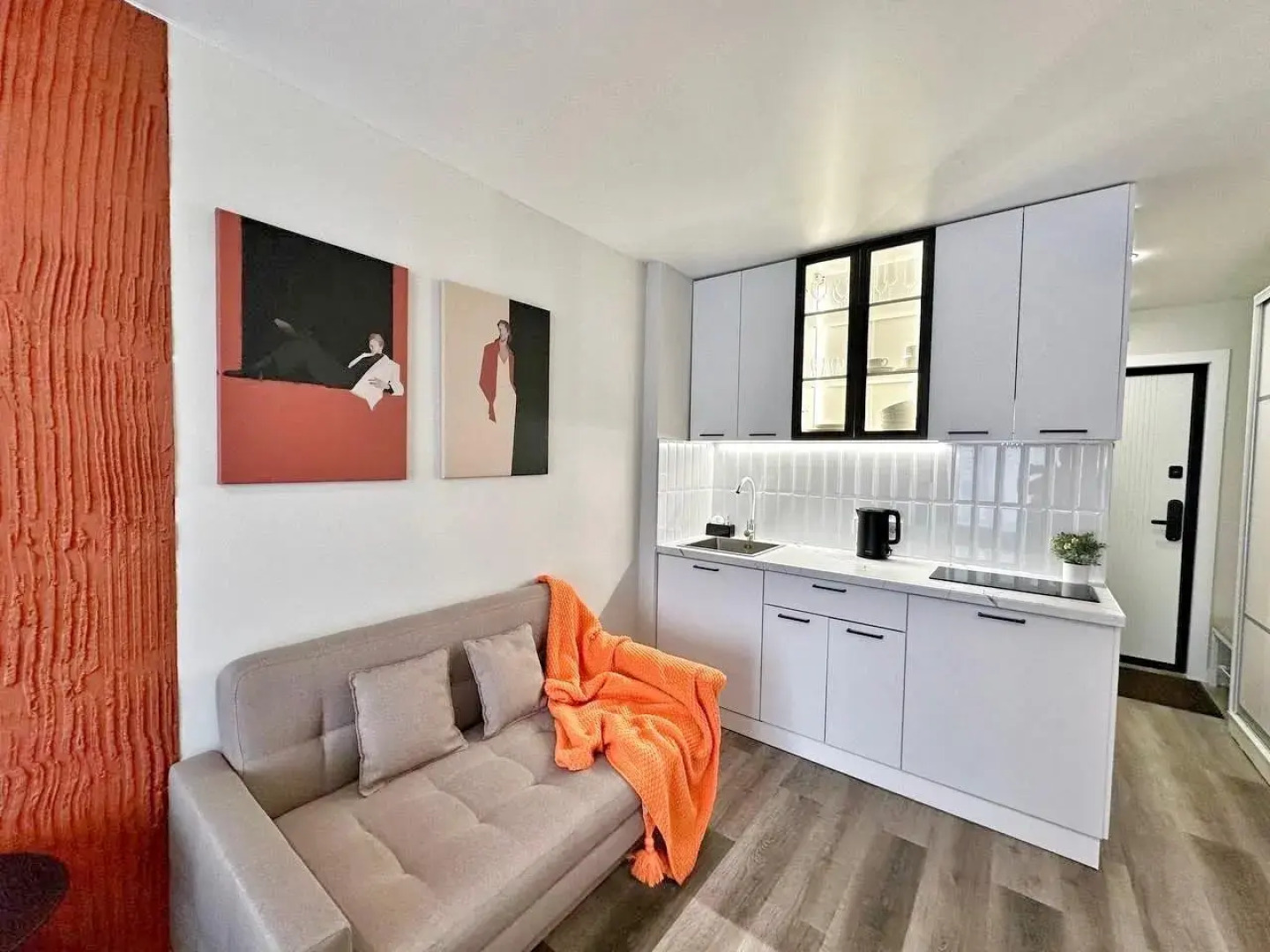 На сутки 51 на улице Академика Книповича