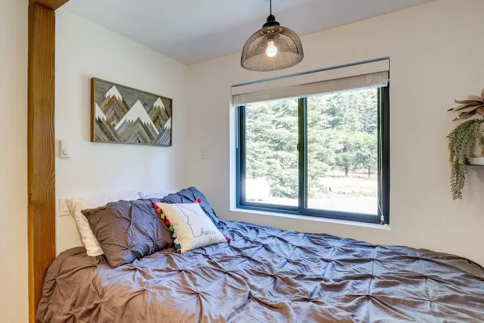 Cozy Cabin Nestled at the Base of Tamarack Resort!