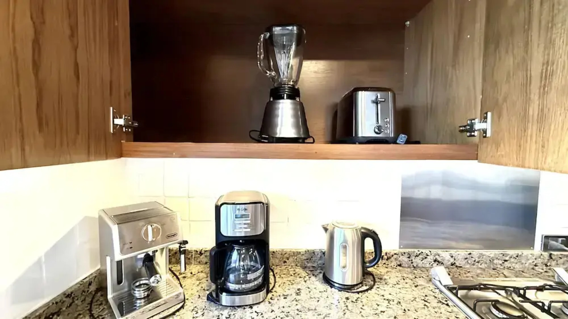 Ajijic Modern 1 Bedroom Home -walk To Everything -patio -gym -pickleball Court