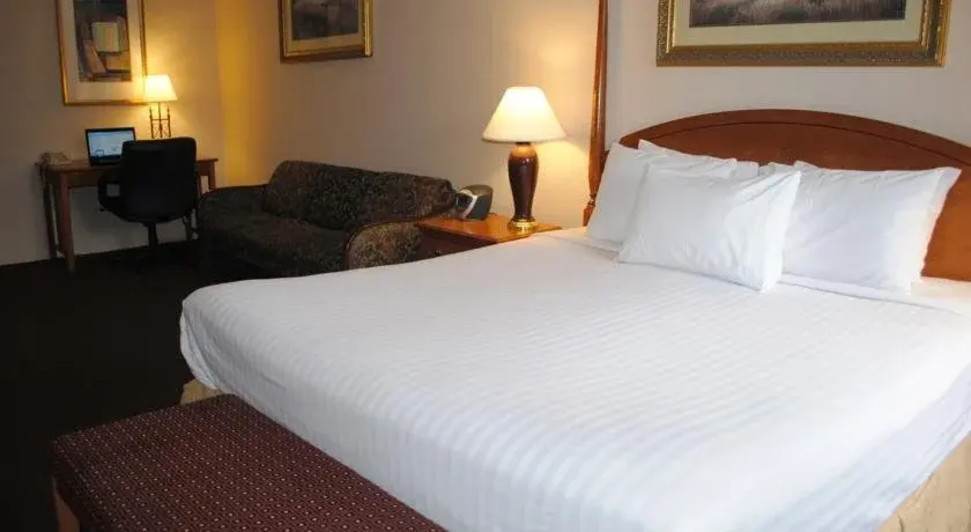 Howard Johnson Inn - Chicago