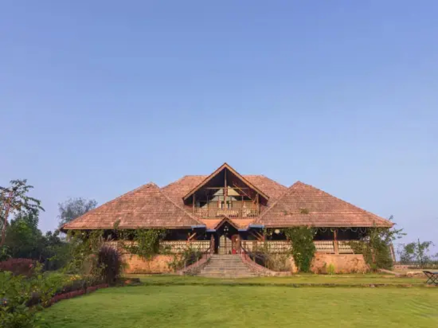 Saffronstays Lattitude