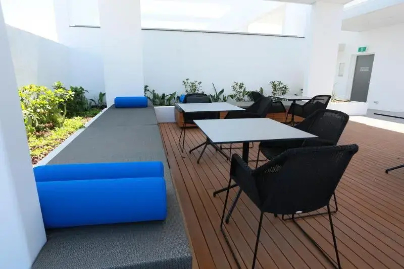 Alex Perry Hotel & Apartments