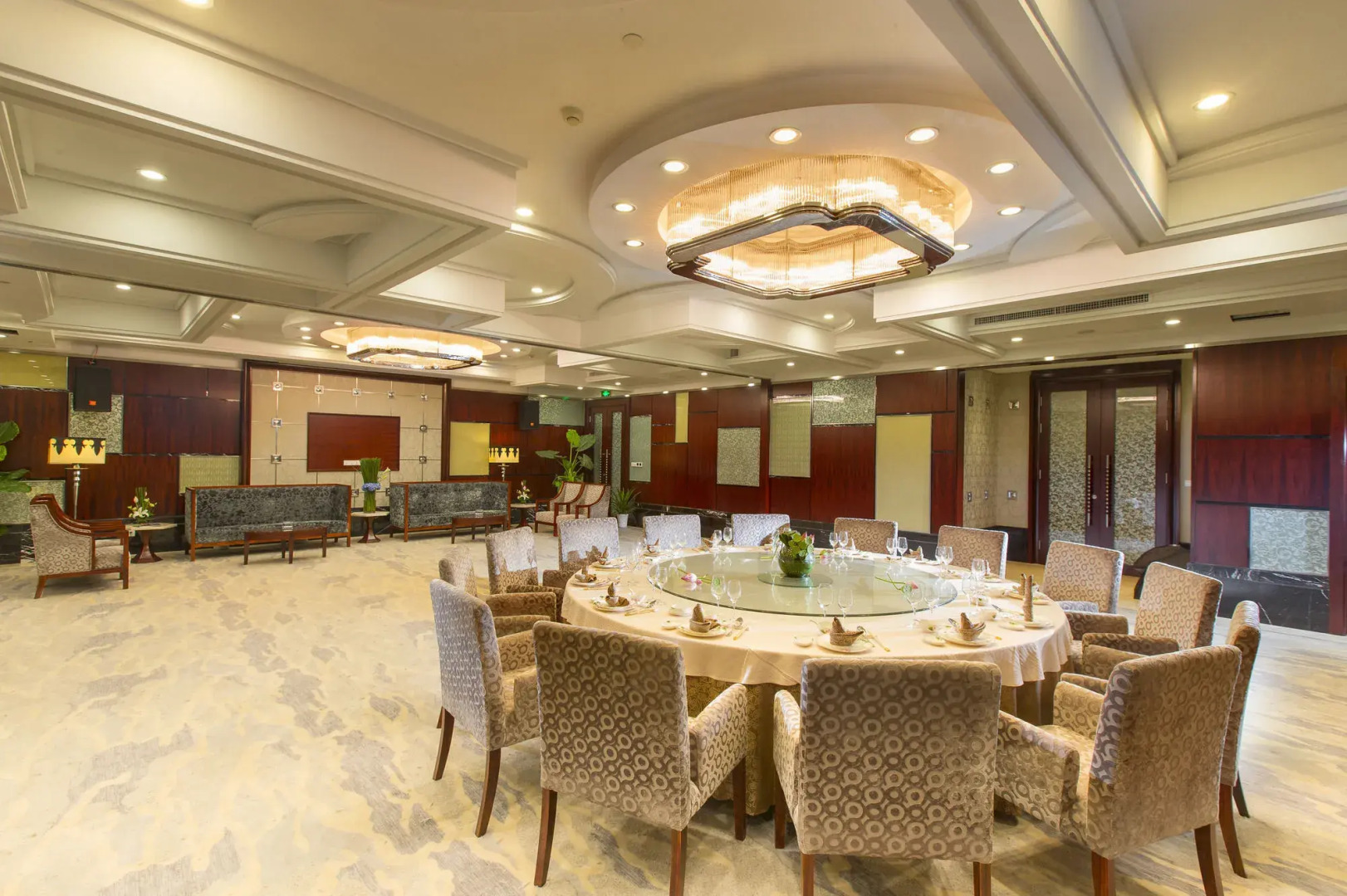 Huachen International Hotel