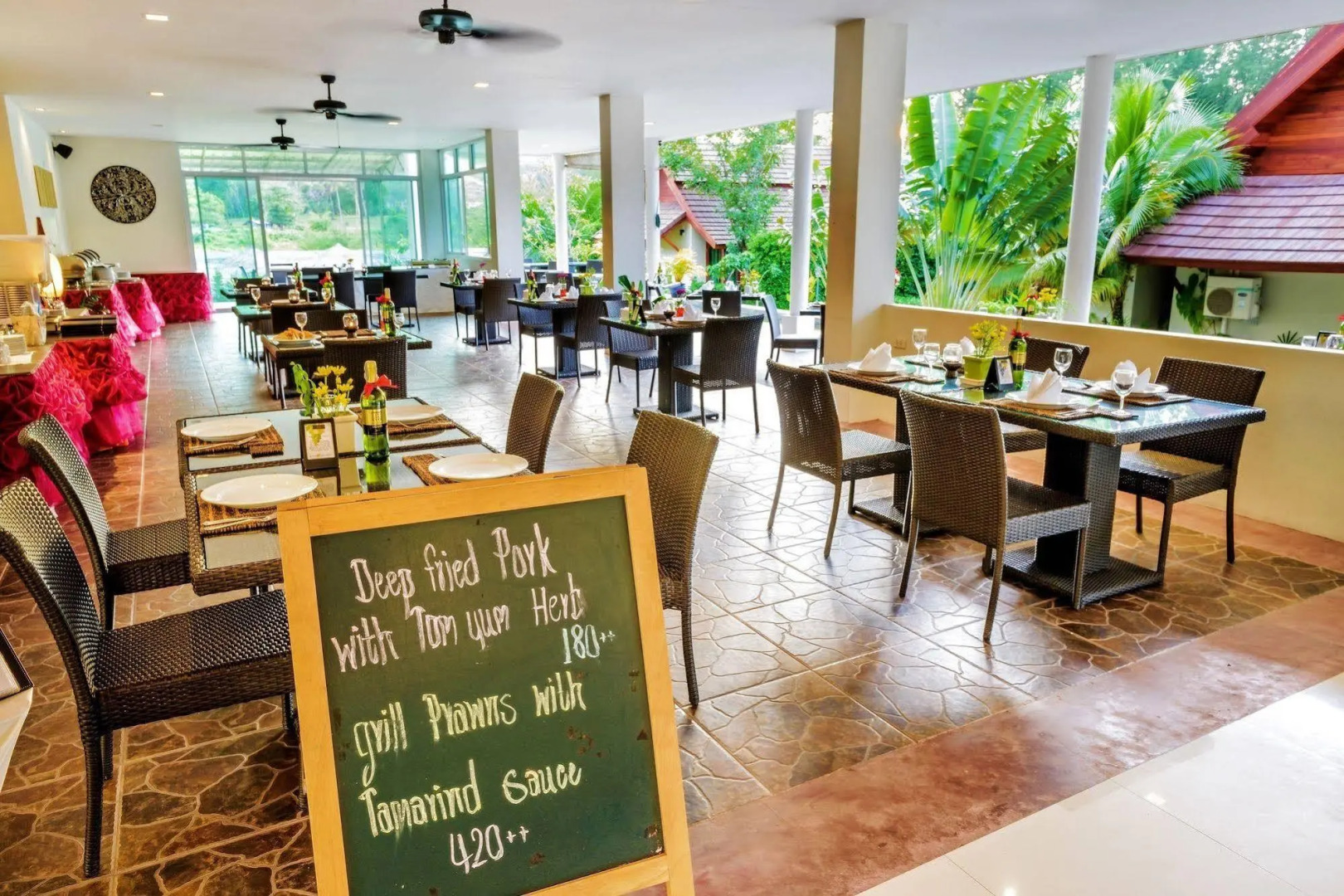 L'esprit de Naiyang Beach Resort