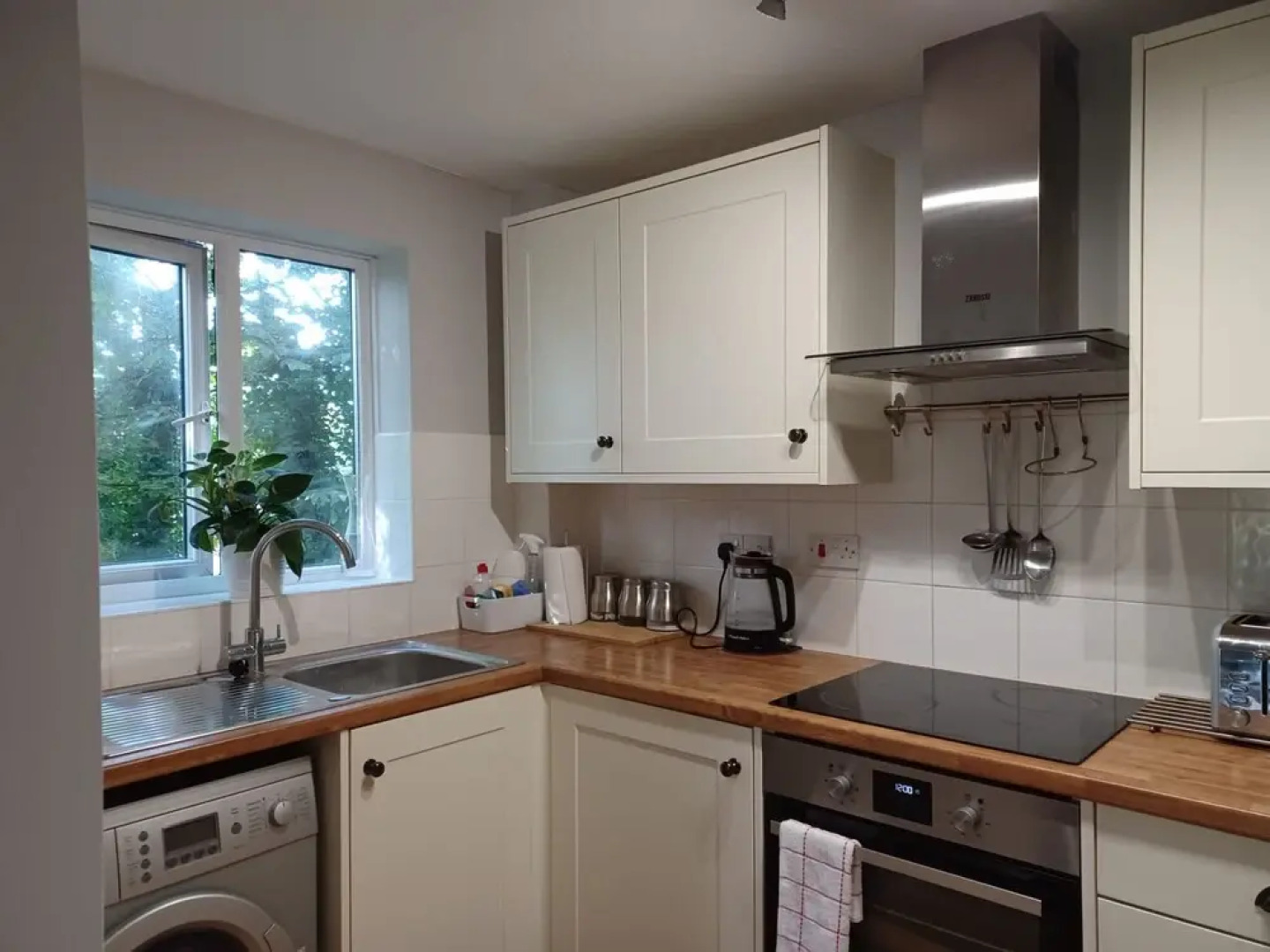 White Door Malt-Huku Kwetu (Dunstable)