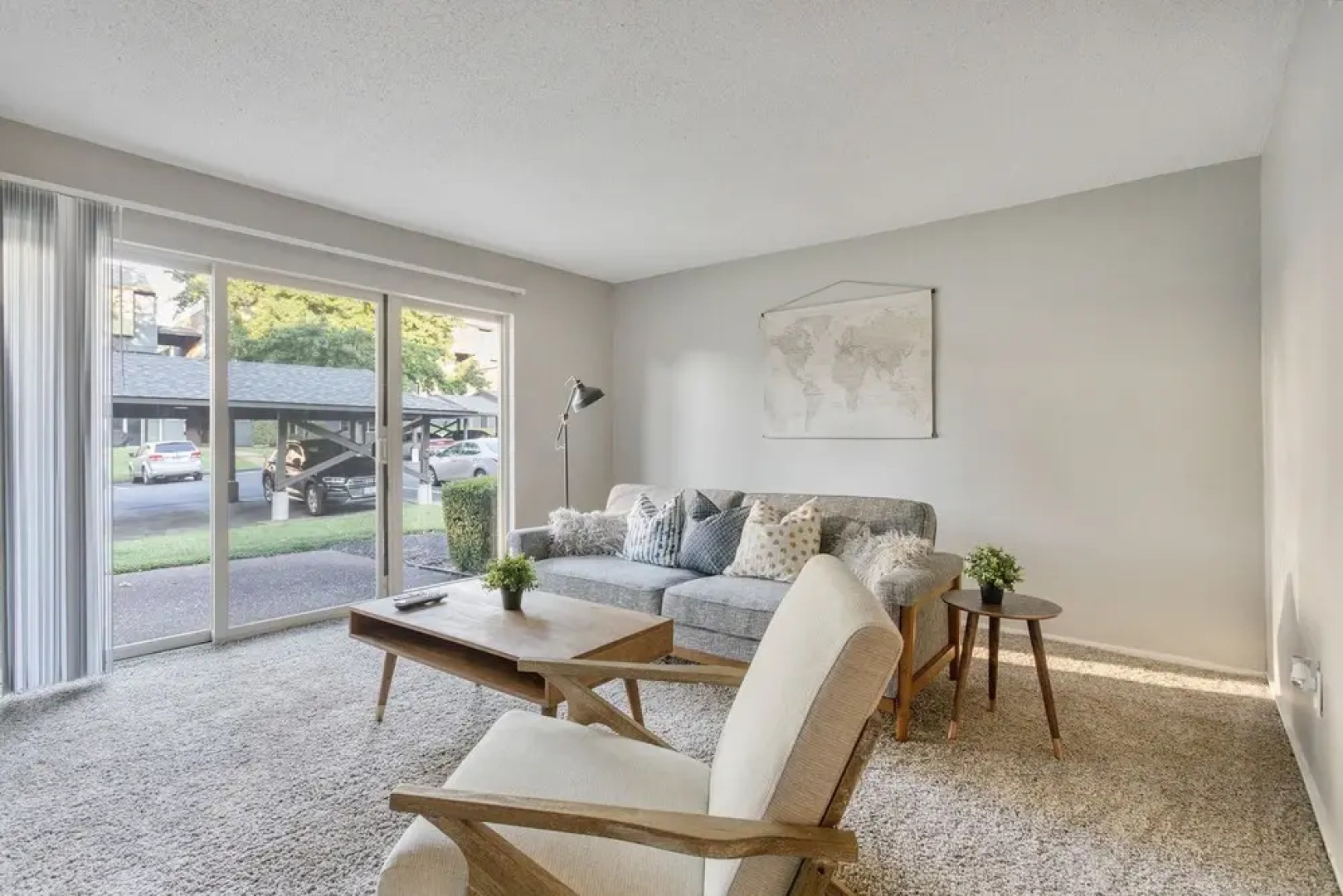 The Relaxing Lakeside Suites