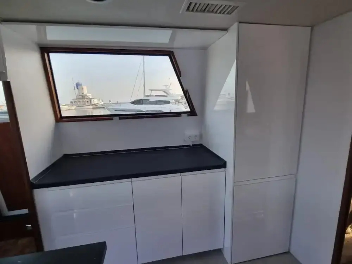Live on a Luxury 65ft Yacht in Duquesa- Estapona