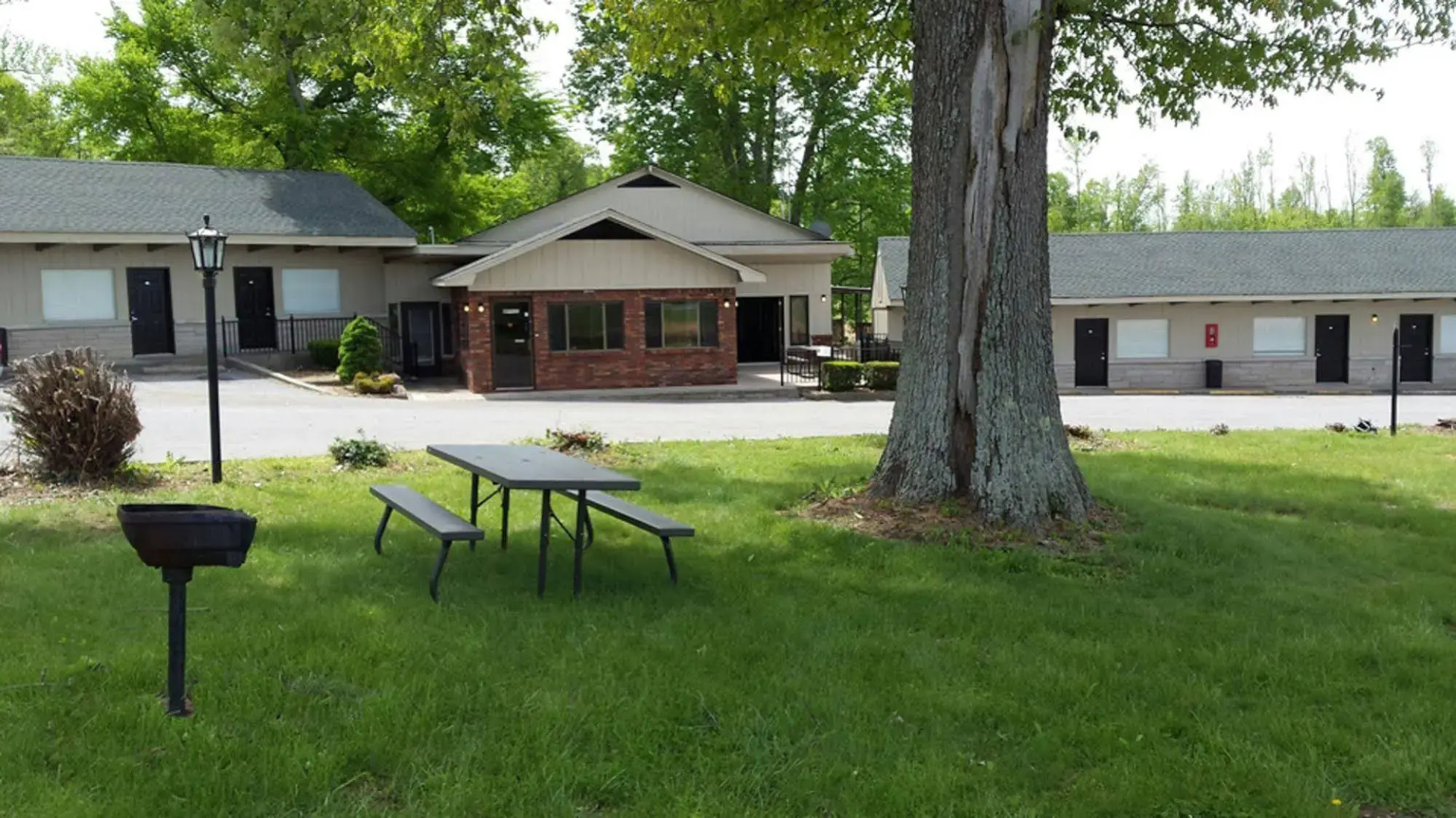 Kentucky Lake Inn