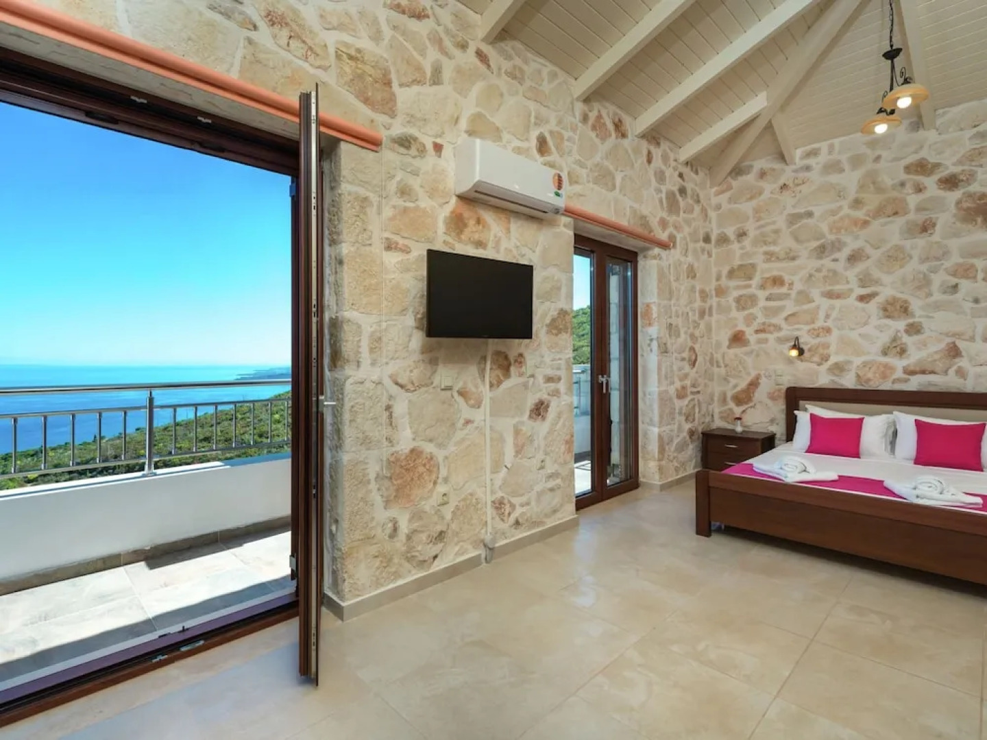 Beautiful Luxury Villa, Private Pool, Panoramic View on Ionian Sea, Zakynthos