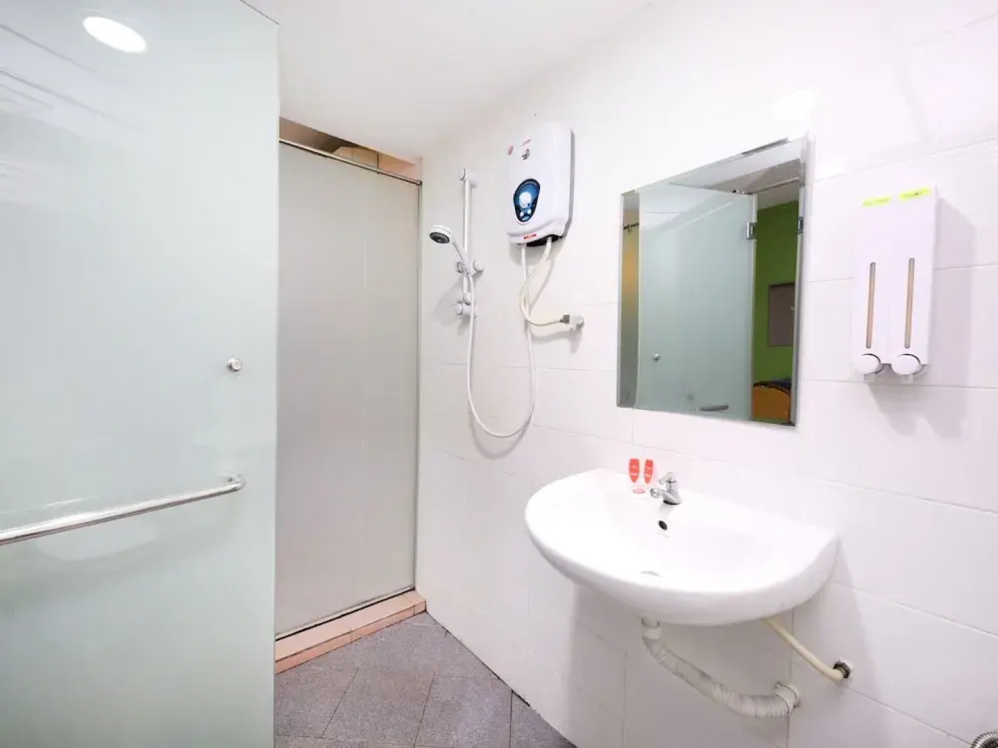 OYO 816 Hotel De Kiara