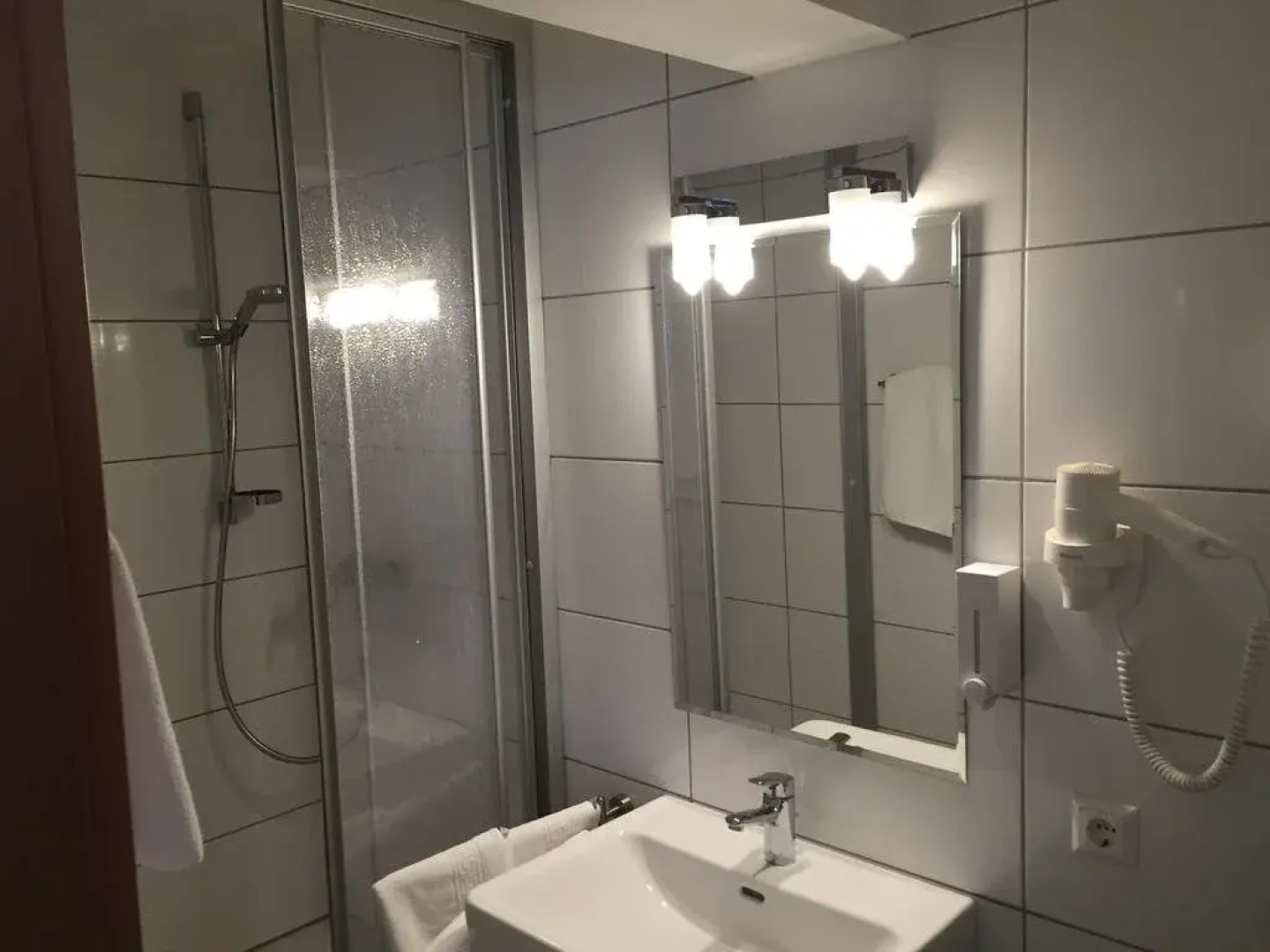 Cafe-Bar-Hotel Highway