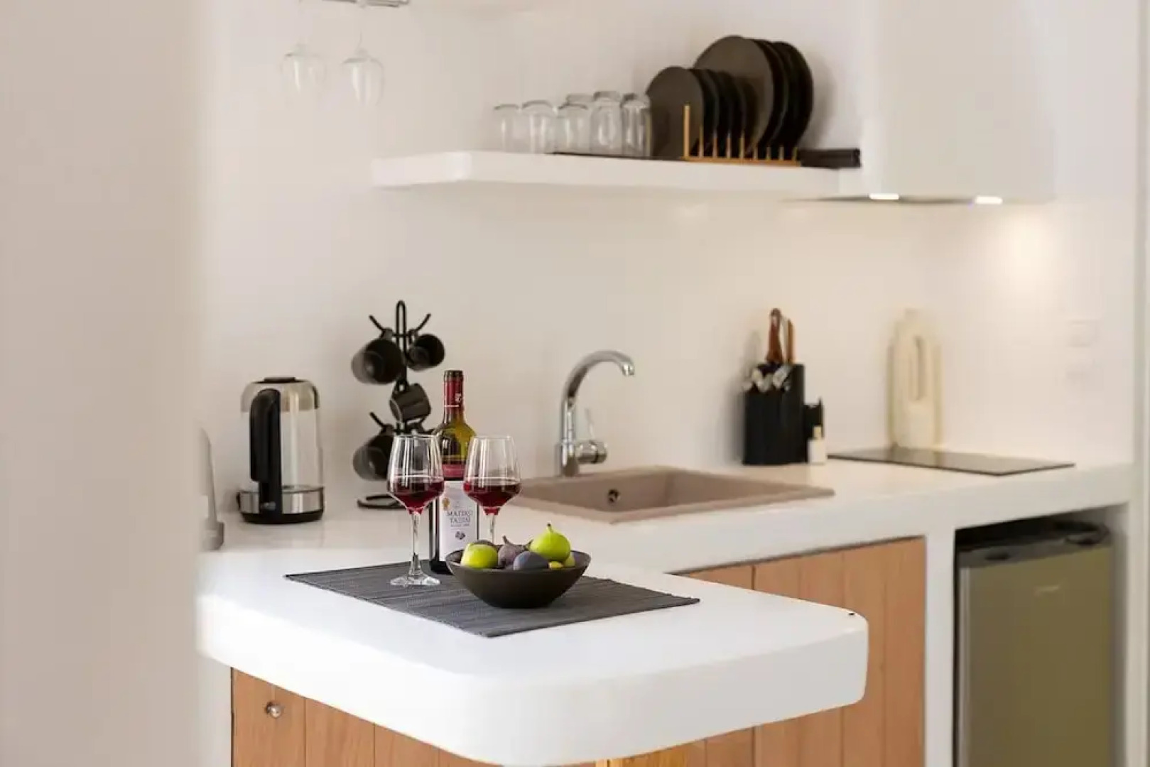 Naxos Boutique Suites