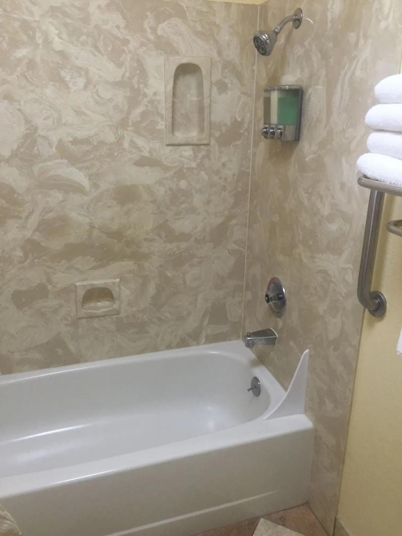 Quality Inn & Suites Medford Airport