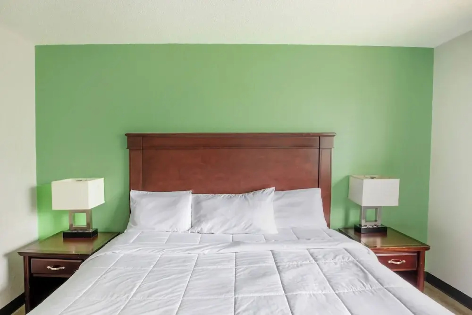 Super Inn by OYO Lansing MI