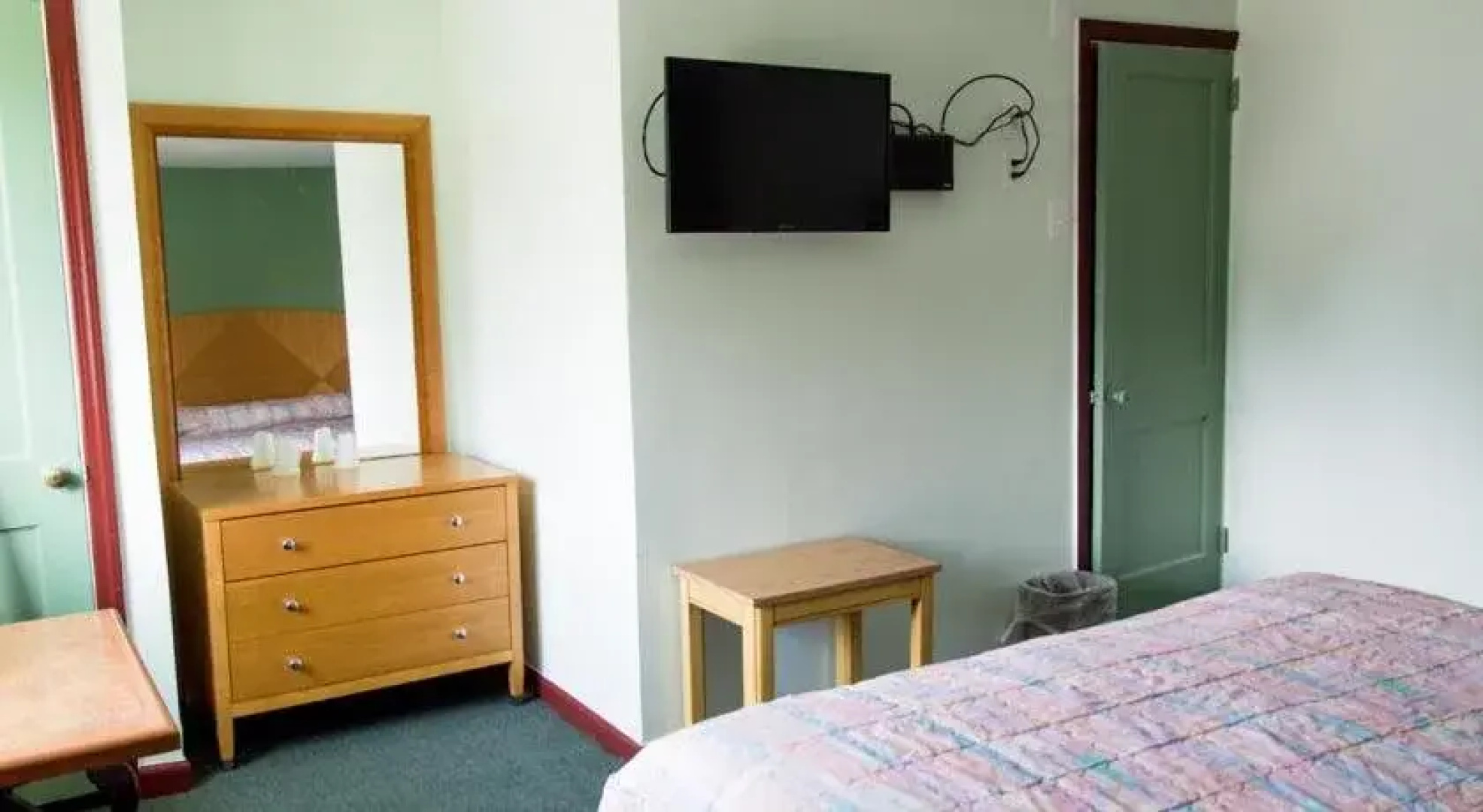 Bay Drive Motel
