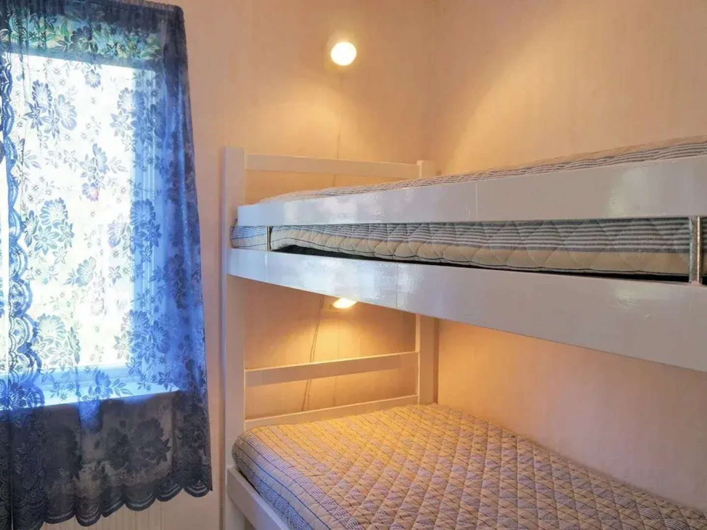 4 Person Holiday Home in Sjuntorp