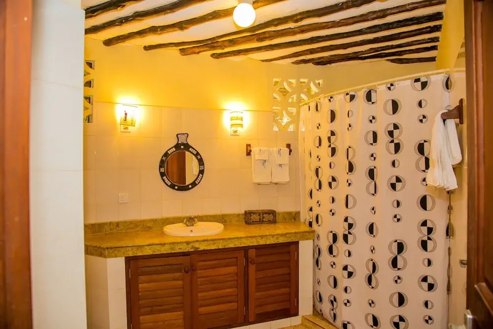 Villakwetu Cottages Diani Beach