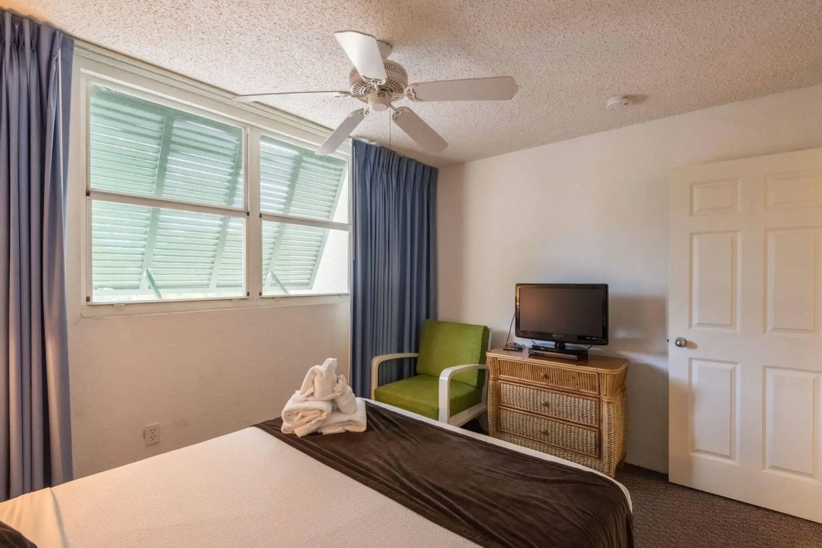 Sunrise Suites Resort