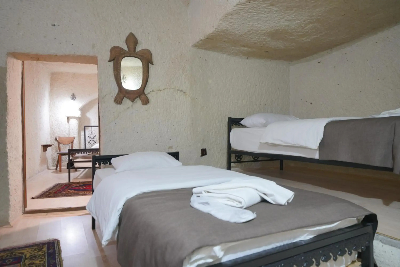 Megaron Cave Hotel