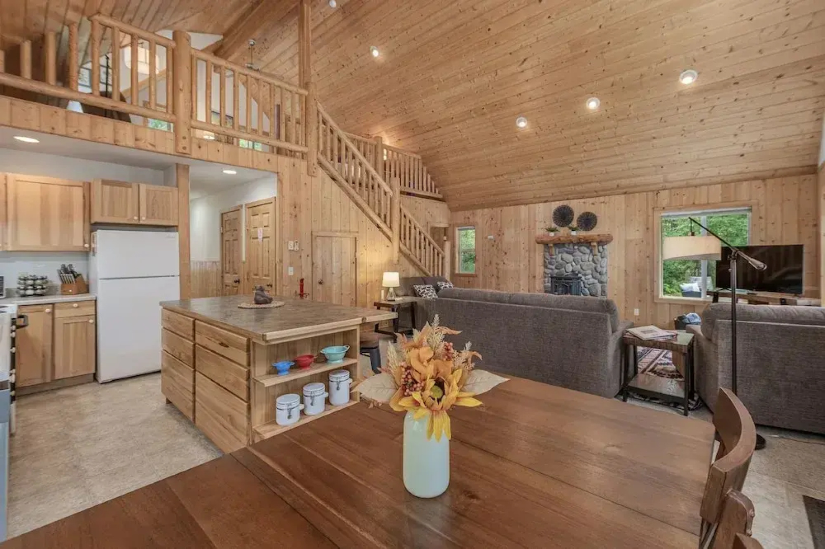 Pine River Retreat 2 Bedroom Home by RedAwning