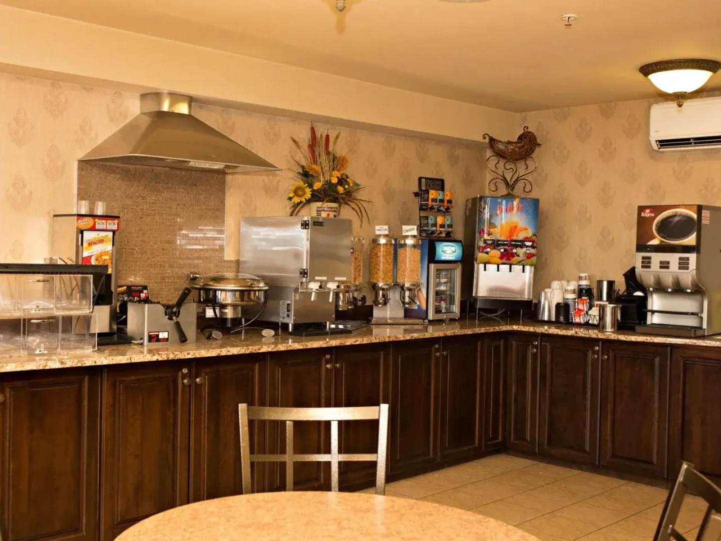 Best Western Plus Grand-Sault Hotel & Suites