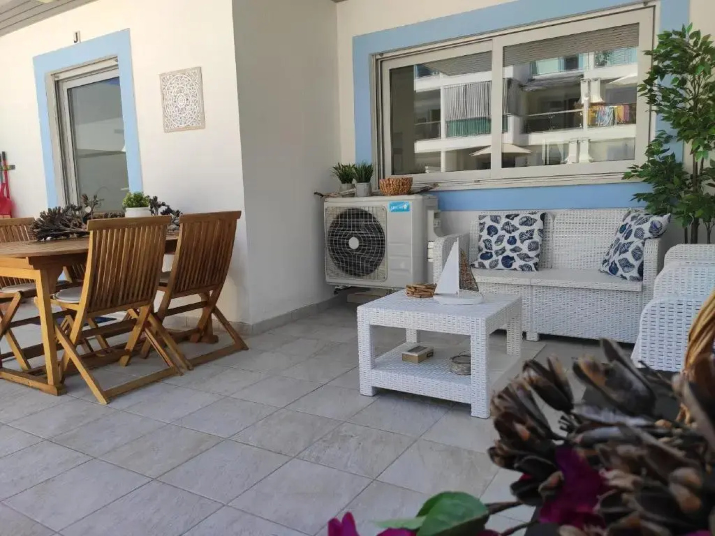 Numar Residence J -Manta Rota