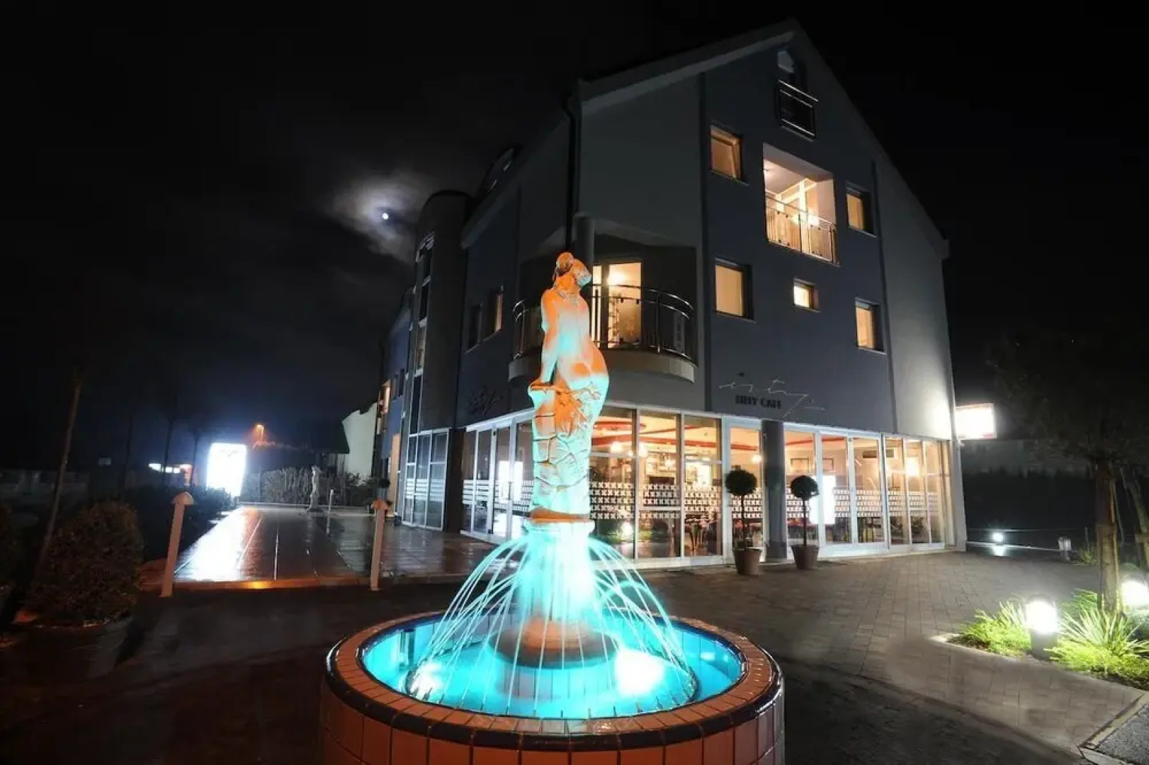 Apartments and Rooms Oliviers